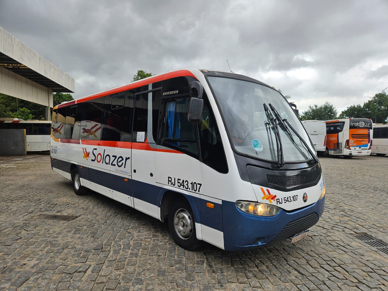 MICRO-ÔNIBUS MARCOPOLO SENIOR ANO 2015