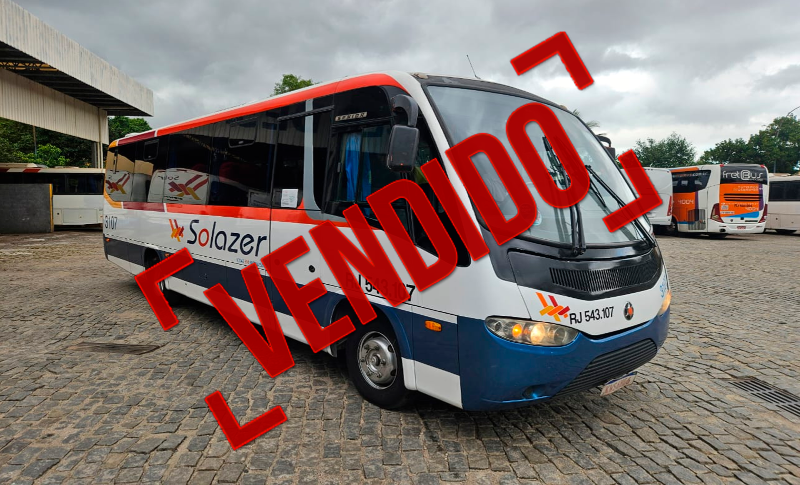 MICRO-ÔNIBUS MARCOPOLO SENIOR ANO 2015